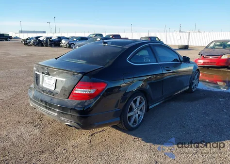 2014 Mercedes-Benz C 350 Sport из США, поврежденный, VIN WDDGJ5HBXEG175889